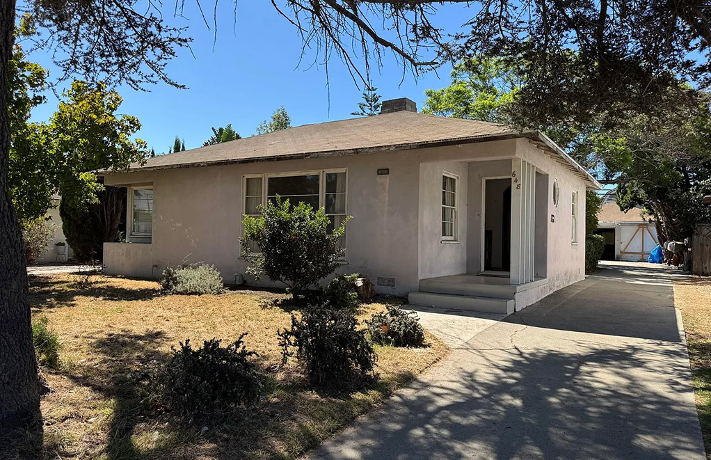 Photo of 648 Palm Dr, Oxnard, CA 93030